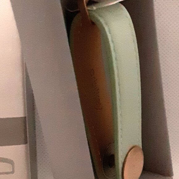 Mint Green Orbitkey Genuine Leather Key Holder Organizes Your Keys - Picture 11 of 12